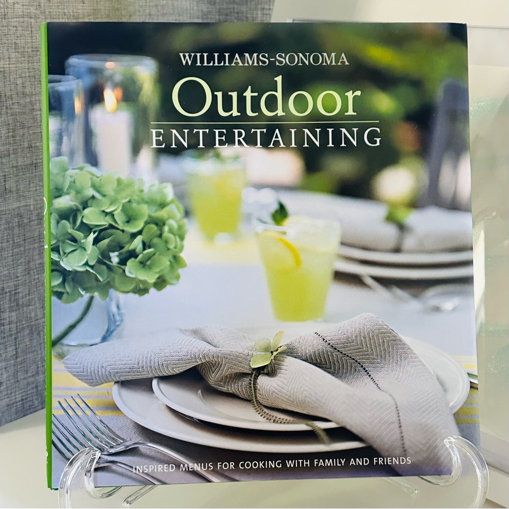 NEW Williams-Sonoma Outdoor Entertaining Hardcover Coffee Table Book Cookbook